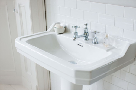 Раковина подвесная Burlington Edwardian 61х51 см с 3-мя отверстиями для смесителя, цвет белый - КонтурТерм