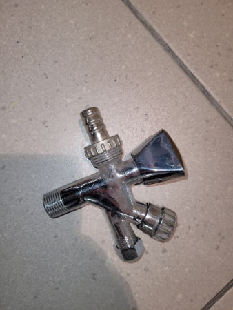 Кран угловой 1/2" х 3/4" х 3/8" тройник - КонтурТерм
